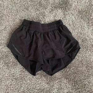 Size 2 lulu hotty hot shorts 2.5 length